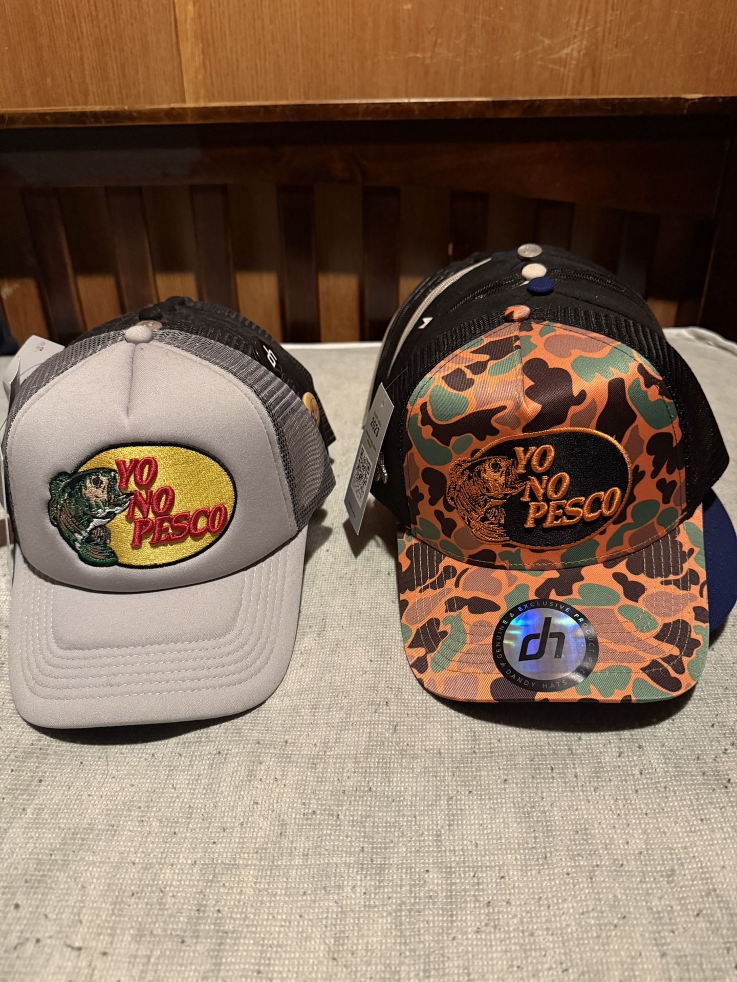 Gallo Fino / Dandy Hats