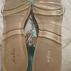 WOMEN ANKIS NUDE CLEAR NEW SANDALS SIZE 9
