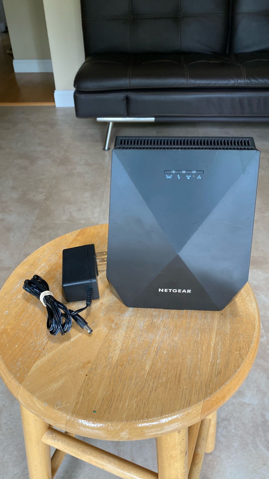 Netgear Nighthawk X6 EX7700 AC2200 Tri-Band WiFi Mesh Extender