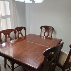 Dinning Room Table (Leaf) 8 Chairs