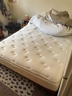 QUEEN MATTRESS