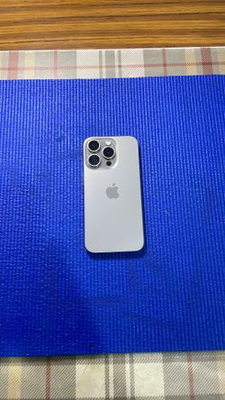 Iphone 15pro 1tb natural color unlocked