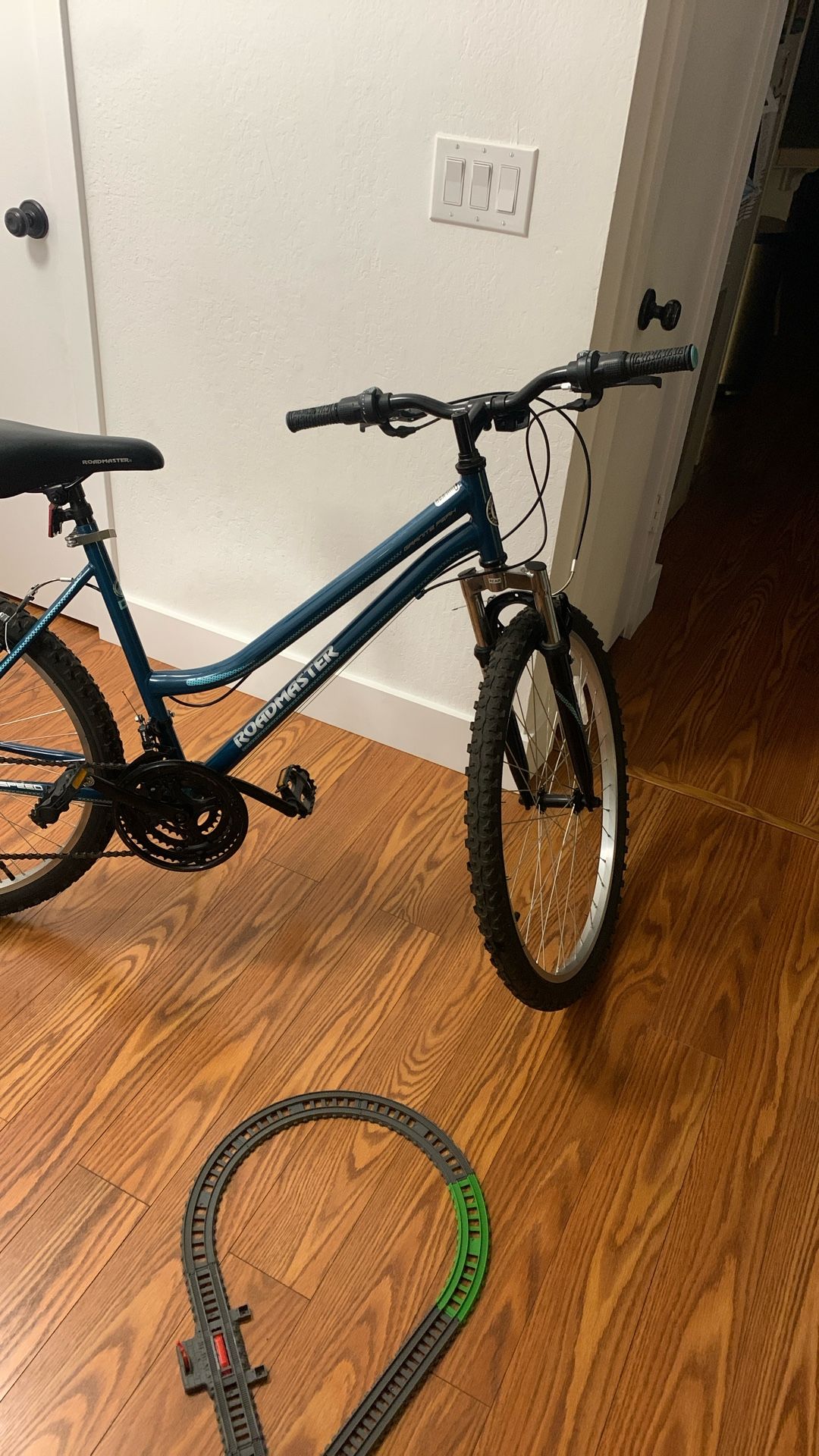 Ladies Mountain Bike - Like New