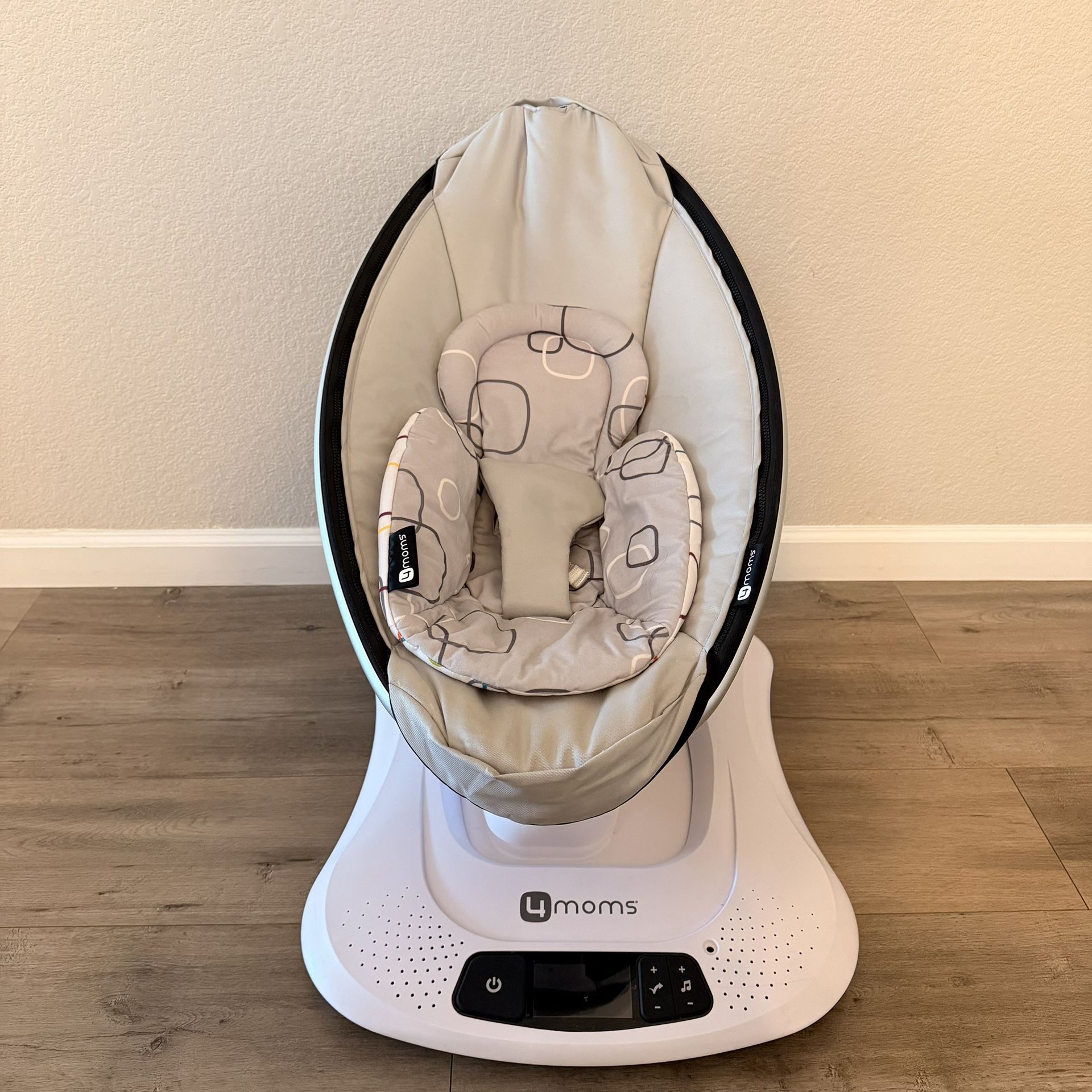 4moms mamaRoo Multi-motion Baby Swing
