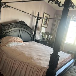 Lovely Four Poster Bedroom Set 