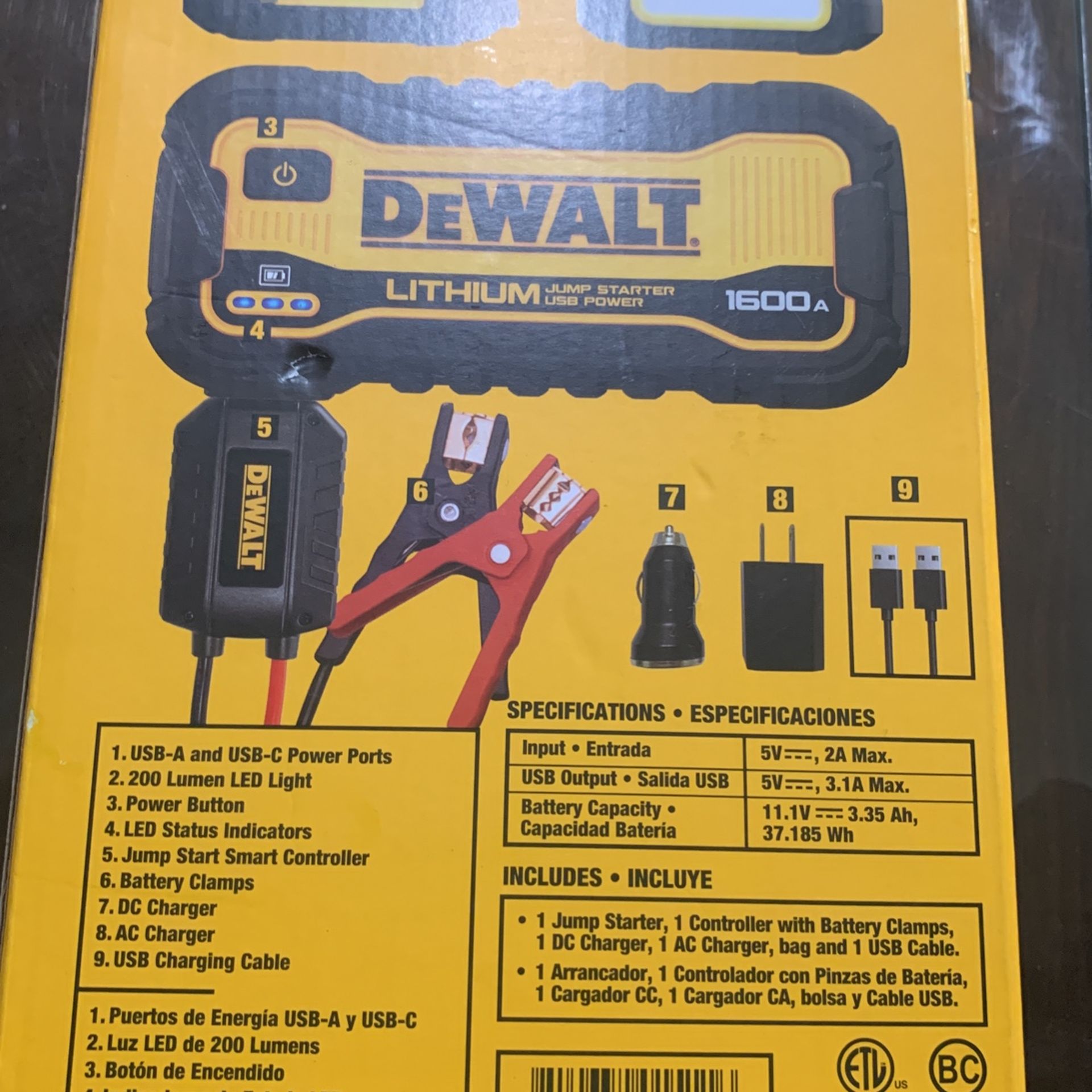 DEWALT 1600 Peak Amp Lithium Jump Starter with USB Power Bank