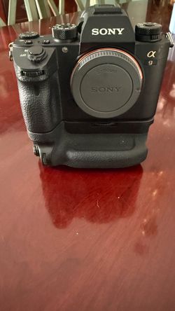 Sony Alpha a9 Mirrorless Camera Body with Battery Grip