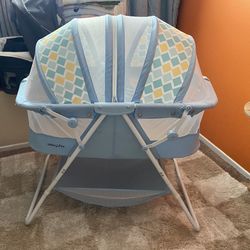 Dream On Me Foldable Bassinet