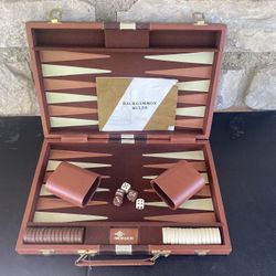 Backgammon Set With Wooden Case Vintage Board Game ( pick up only)