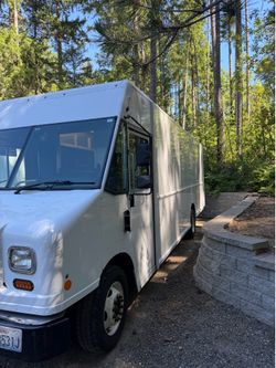 2017 Ford F59 Stepvan