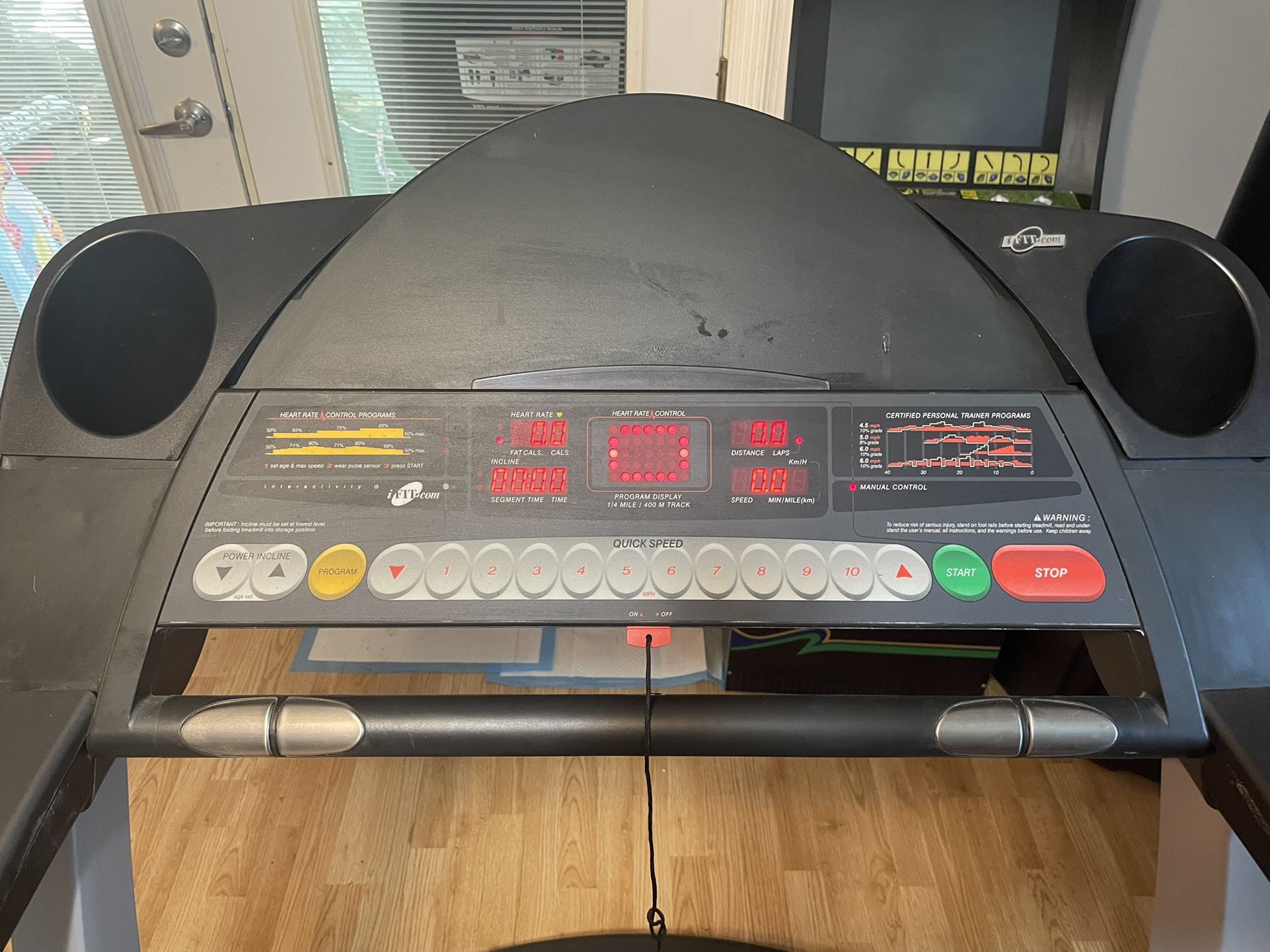 Proform crosswalk advanced online 525x treadmill