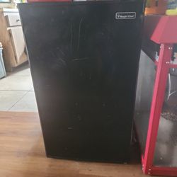 Mini Magic Chef Refrigerator 