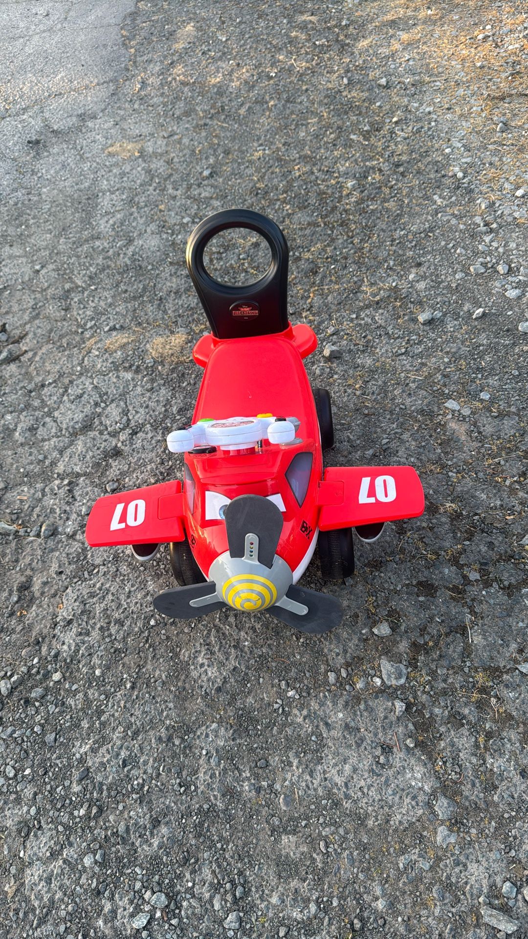 Red Kids Airplane Sounds Working Good