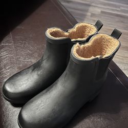 Women’s Waterproof Boots 