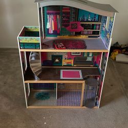 Barbie Dream House