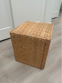 Square Wicker Seat
