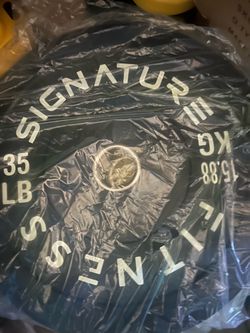 New pair of 25 pounds bumper weights