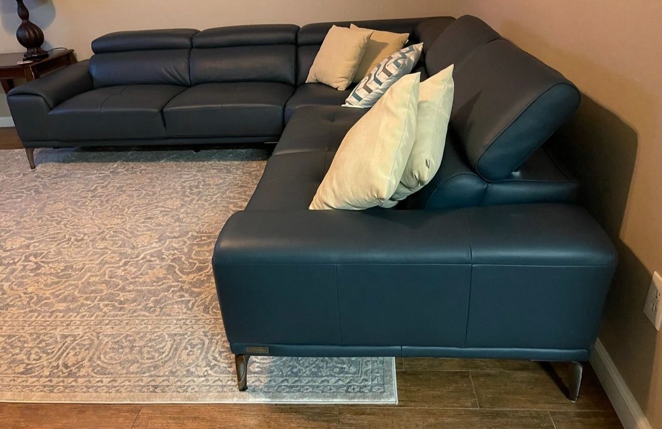 Sectional leather Couch $400