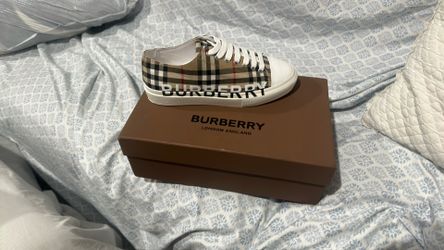 Burberry Shoes