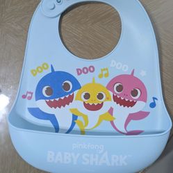 Babero de bebé de silicona con estampado de tiburón de dibujos animados, impermeables y resistentes a las manchas para comer 