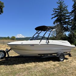 2016 Bayliner Vr5-LOW HOURS-Ready for the water