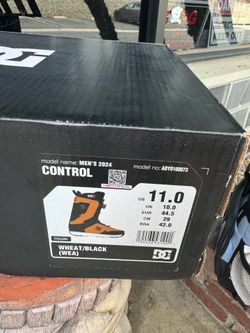 Mens 11 dc snowboarding boots