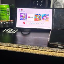 Nintendo Switch Comes With all Accessories 