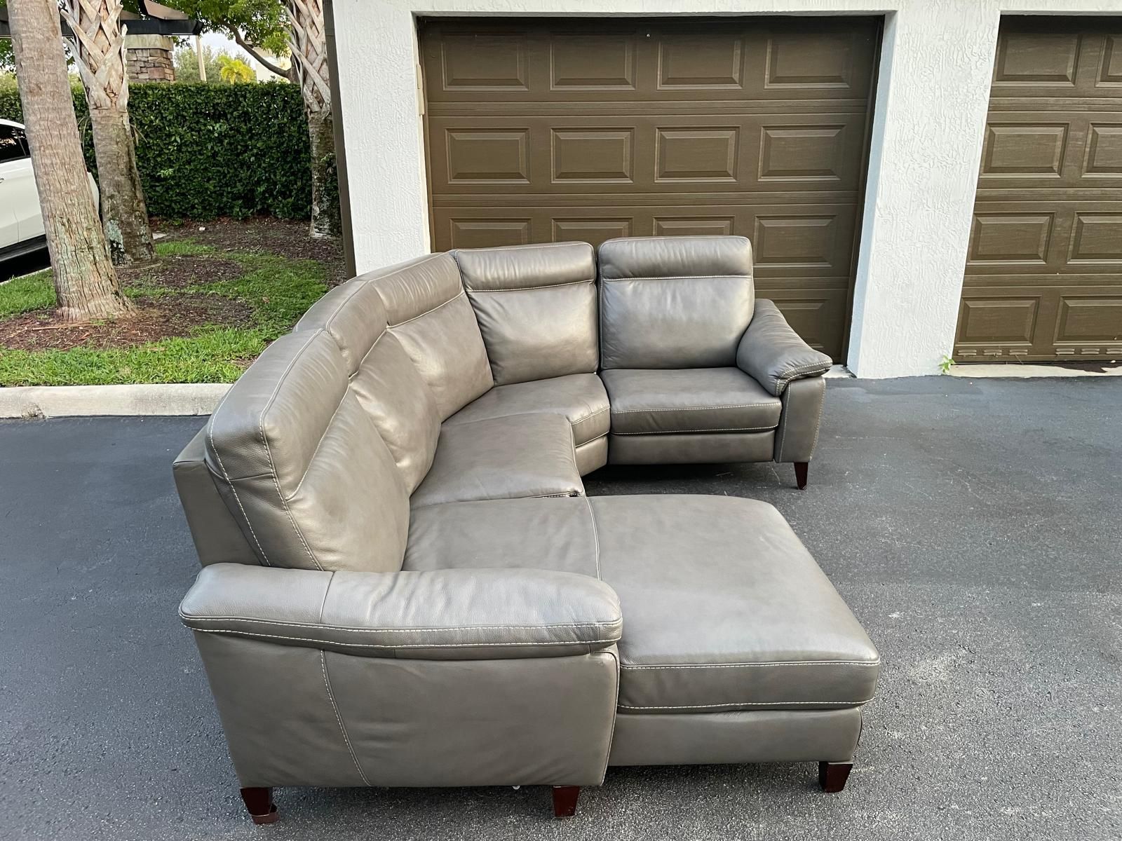 Sofa/Couch Sectional - Recliners - Leather - Gray - Delivery Available 🚛