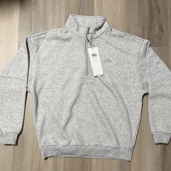 ALO Yoga Men's Light Gray Quarter Zip Sweater