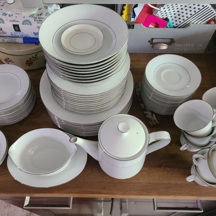 Noritake Tahoe 2585 Fine China Set for Sale in Fullerton CA OfferUp