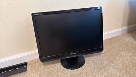 Samsung 22” monitor - free
