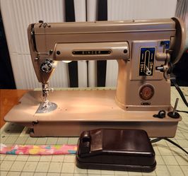 Singer sewing machine 301