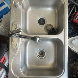 Double wall kitchen sink
