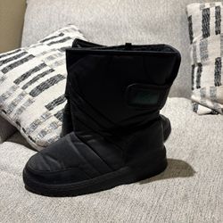 Men’s Snow Boots Size 7/8