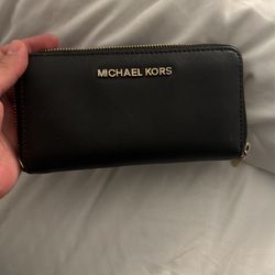 Michael Kors wallet 
