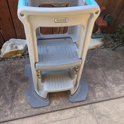 Mesita para cambiar el pamper a bebé