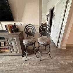 Really Cute Under-counter Stools  