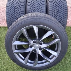 19" TESLA WHEELS  255/45R19 MICHELIN CROSS CLIMATE DOT 0823