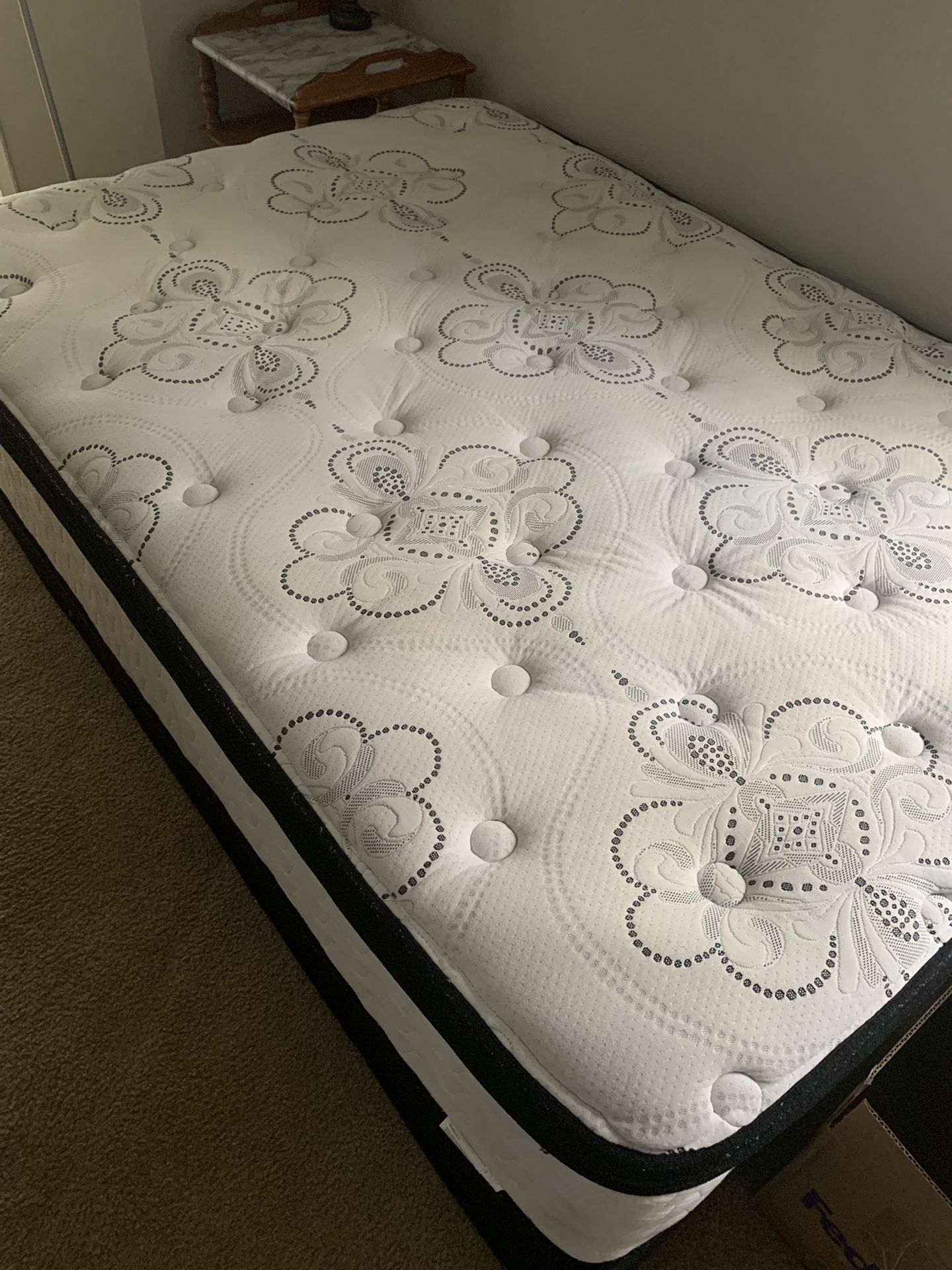 Full Size Mattress and Box Spring