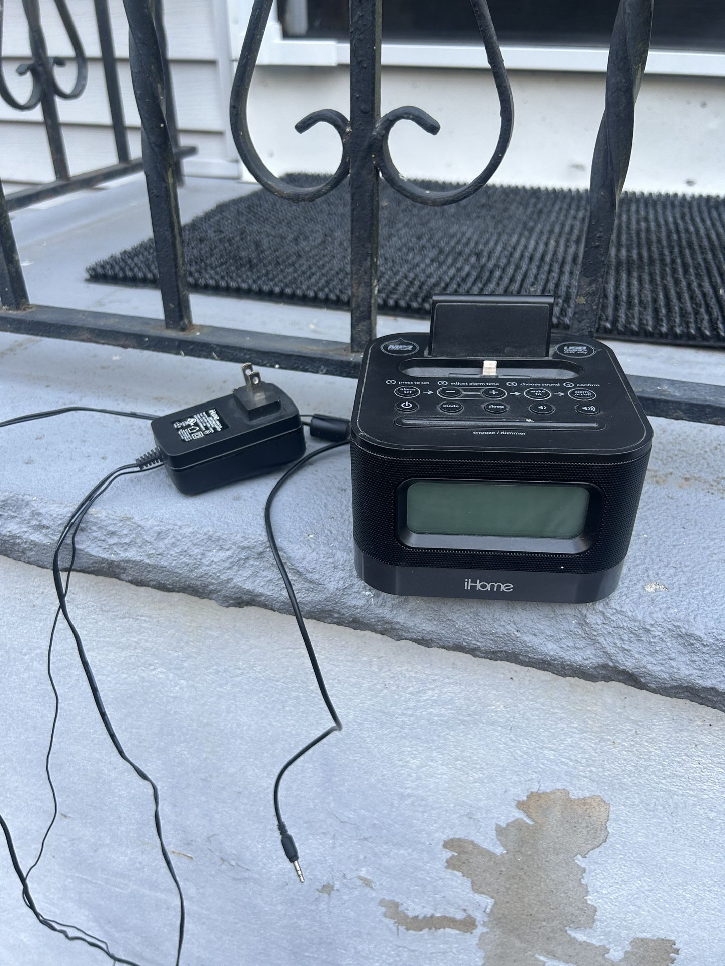 ihome alarm Clock And Dock