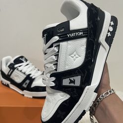 Lv Trainer Shoe