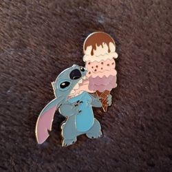 Disney Stitch Loungefly Blink Box Pin