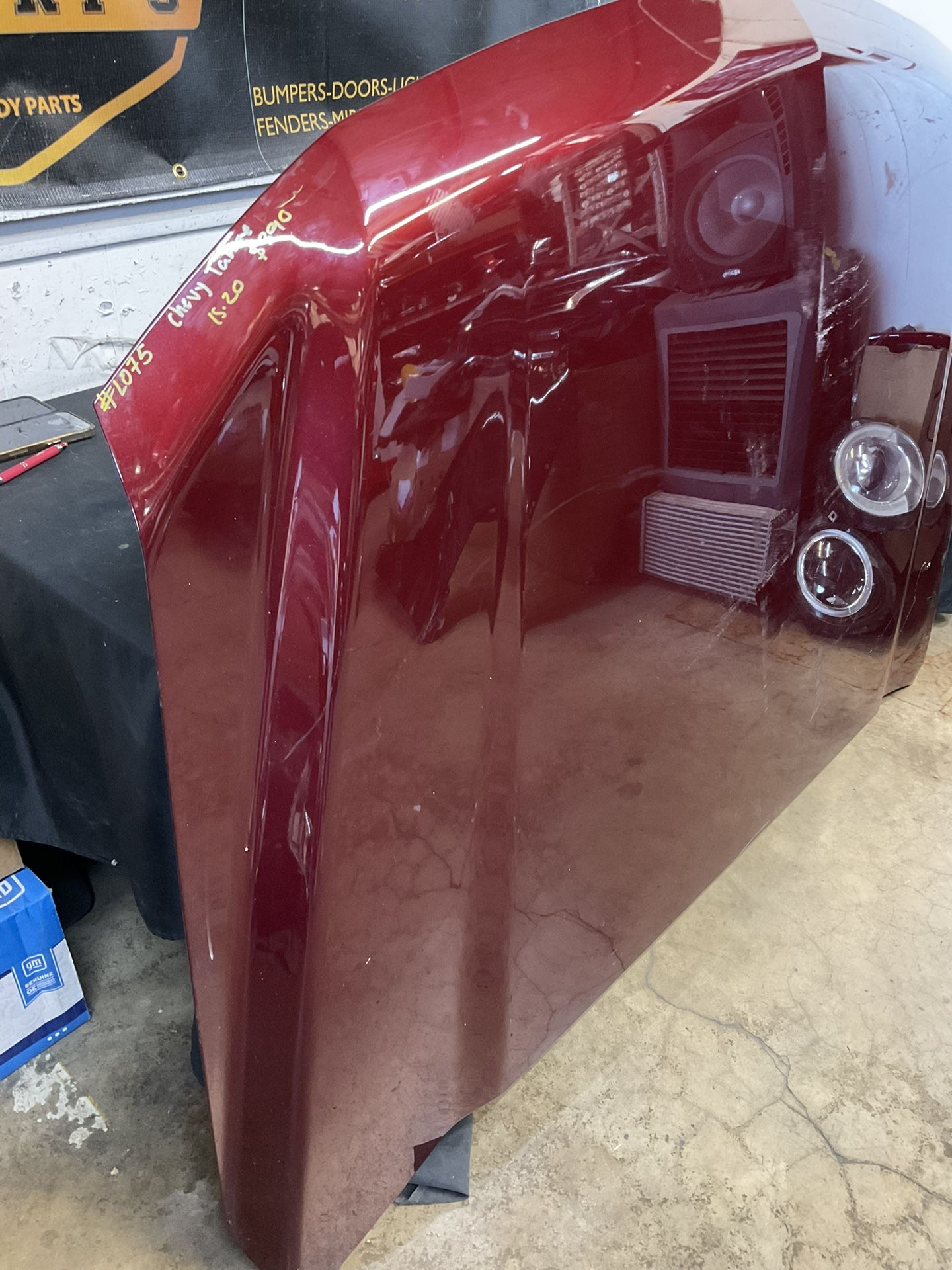 CHEVY TAHOE 2015-2020 HOOD OEM