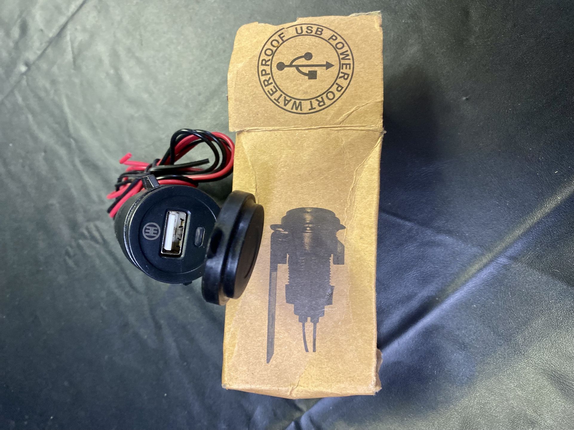 Waterproof USB power port