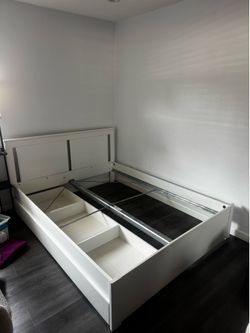 Queen Sized Bed Frame