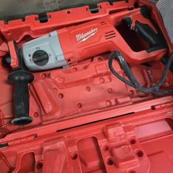 Milwaukee 8 Amp Corded 1 in. SDS D-Handle Rotary Hammer