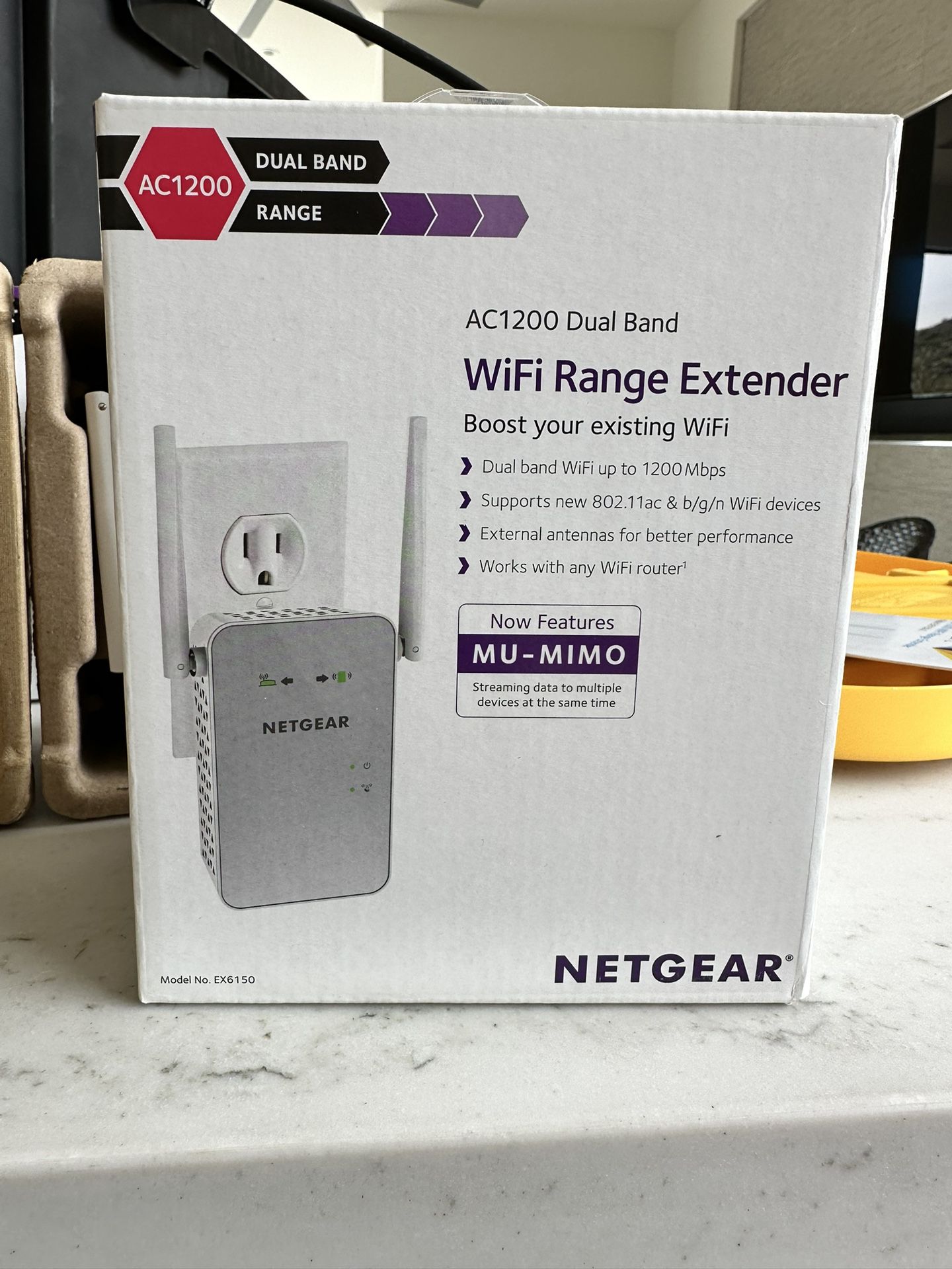 NETGEAR WiFi Range Extender (2 Units) In Original Boxes