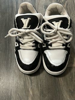 Brand new LUIS VUITTON shoes size 8