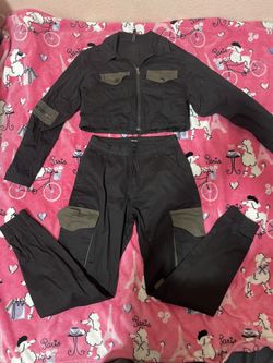 cropped 2 piece outfit 