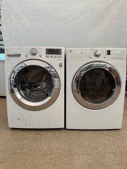 LG washer and dryer laundry set